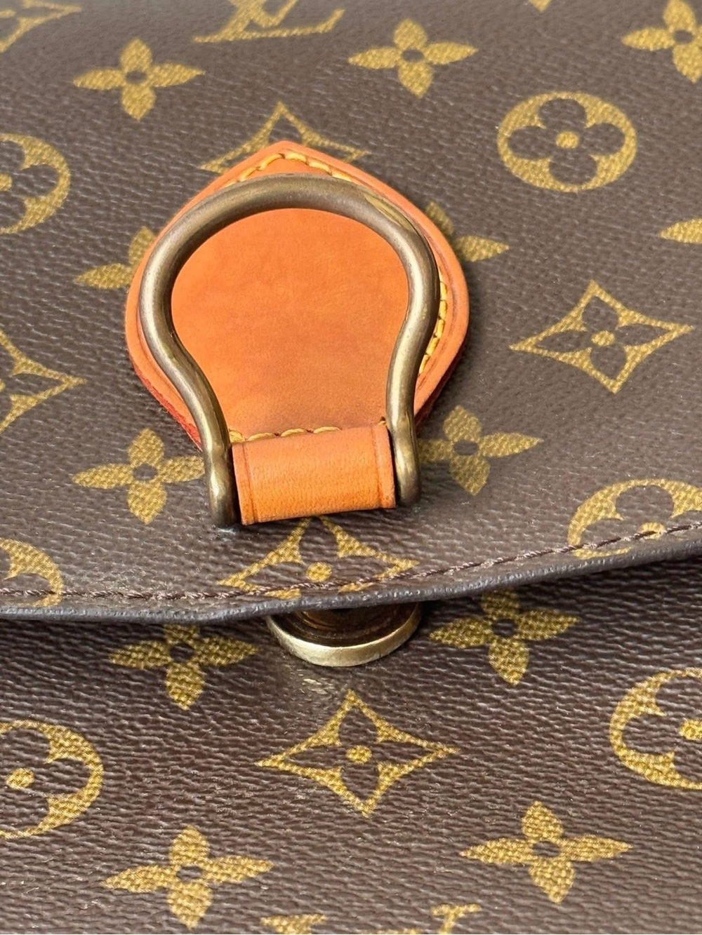 Louis Vuitton Monogram Canvas Saddle Crossbody with Vachetta Trim - Picture 3 of 16